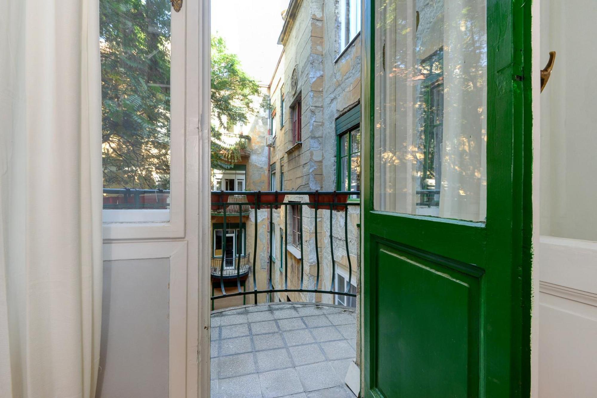 Monochrome Chic Apartments R613 Budapest Ngoại thất bức ảnh