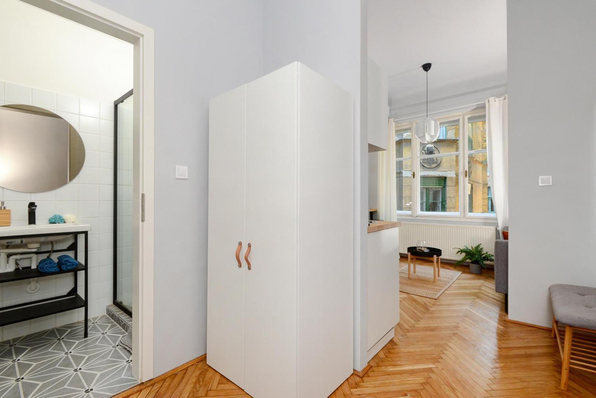 Monochrome Chic Apartments R613 Budapest Ngoại thất bức ảnh